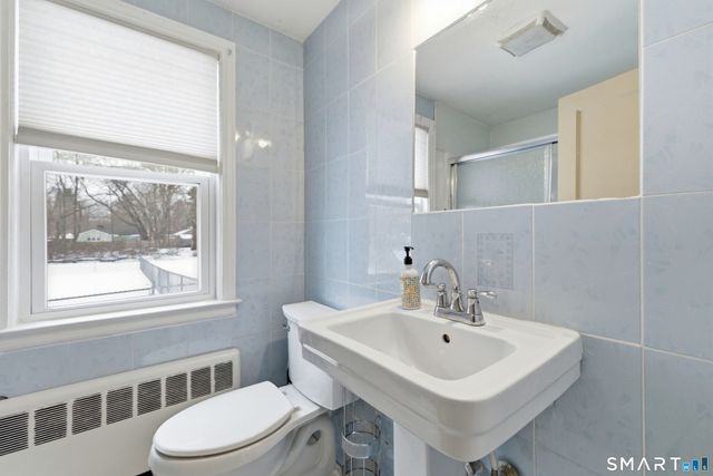 49 Tyler Street, Bloomfield, CT 06002