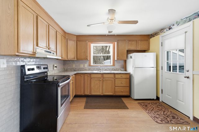 49 Tyler Street, Bloomfield, CT 06002