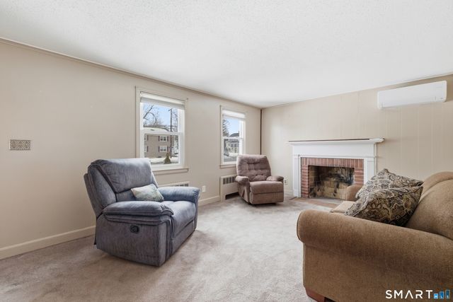 49 Tyler Street, Bloomfield, CT 06002