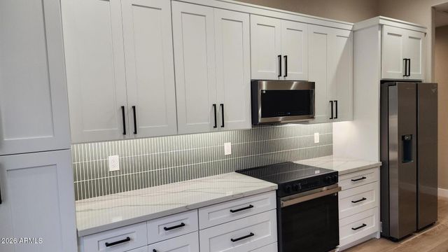 18650 N 91ST Avenue 901, Peoria, AZ 85382