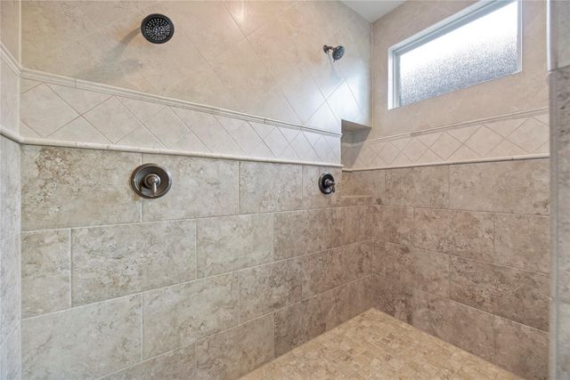 10114 E Frio River Circle N, Cypress, TX 77433