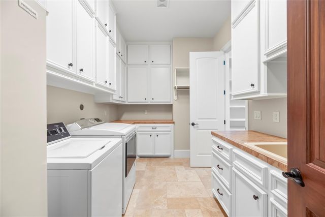 10114 E Frio River Circle N, Cypress, TX 77433