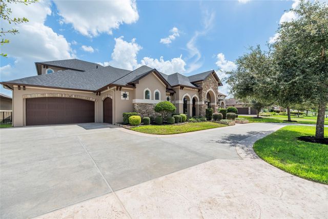 10114 E Frio River Circle N, Cypress, TX 77433