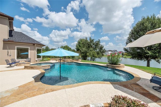 10114 E Frio River Circle N, Cypress, TX 77433