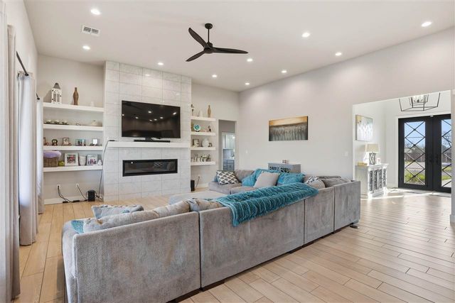 651 SW Eden Pl, Lawton, OK 73505