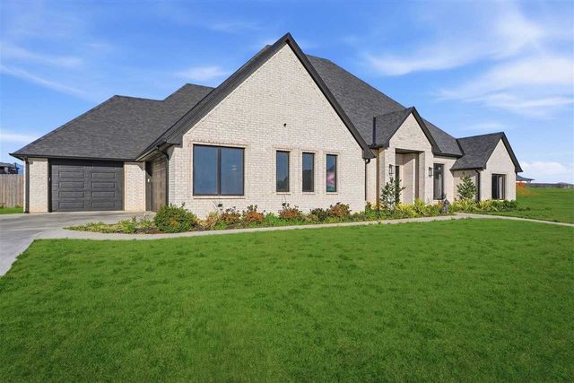 651 SW Eden Pl, Lawton, OK 73505