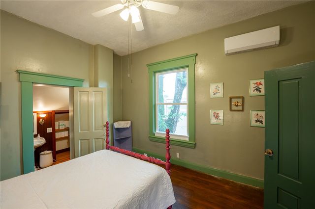 1 W Main Street, Spring Valley Village, OH 45370