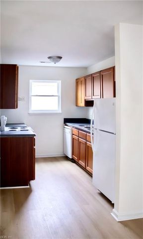 3818 Peach Orchard CIR, Portsmouth, VA 23703