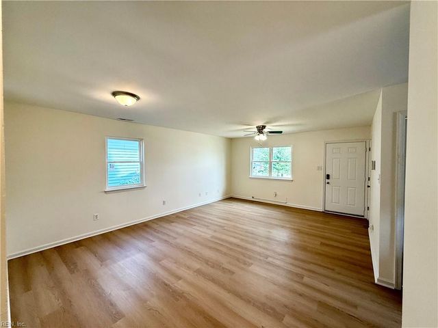3818 Peach Orchard CIR, Portsmouth, VA 23703