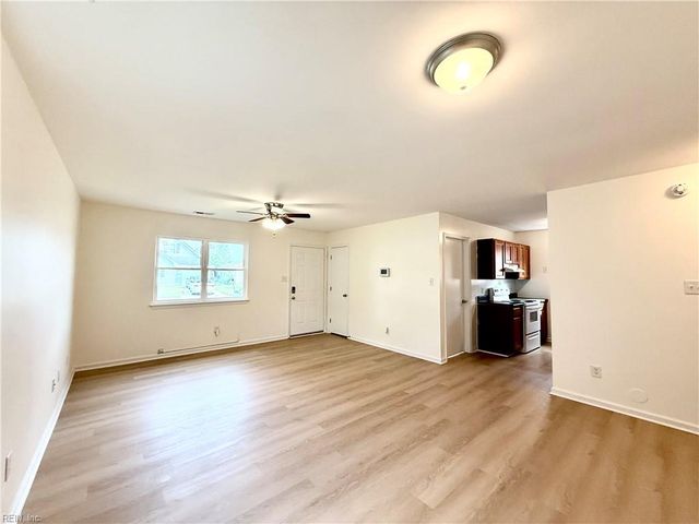 3818 Peach Orchard CIR, Portsmouth, VA 23703