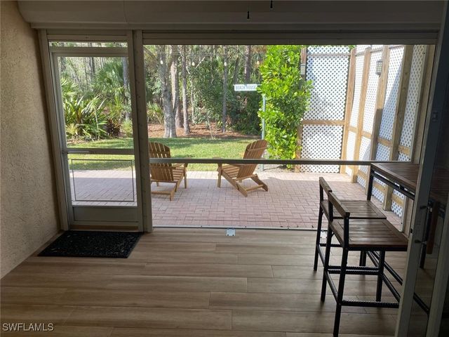 5301 Whitten DR 81, Naples, FL 34104