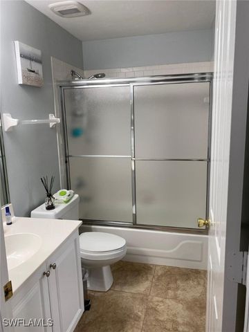 5301 Whitten DR 81, Naples, FL 34104