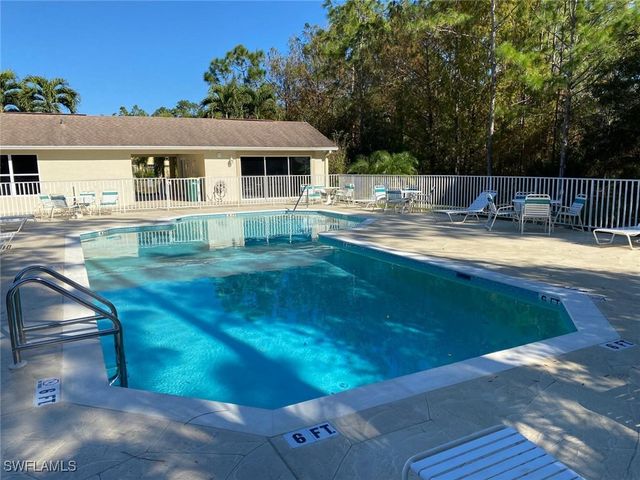5301 Whitten DR 81, Naples, FL 34104