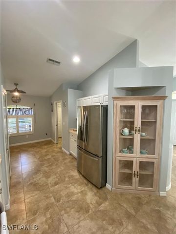 5301 Whitten DR 81, Naples, FL 34104