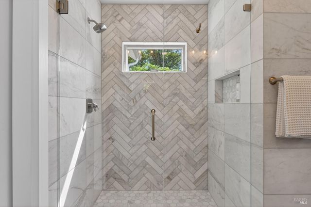 617 G St, Petaluma, CA 94952