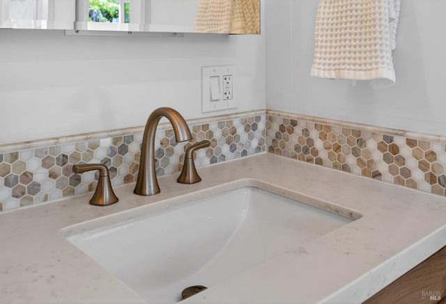 617 G St, Petaluma, CA 94952