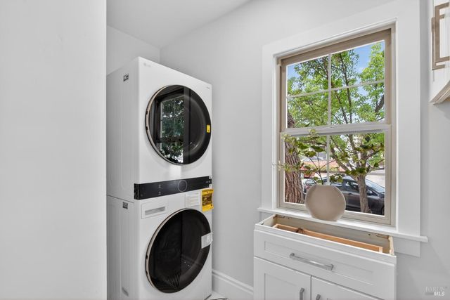 617 G St, Petaluma, CA 94952