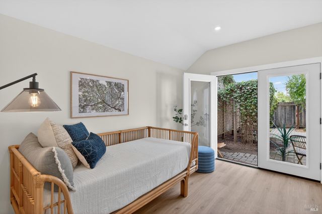 617 G St, Petaluma, CA 94952