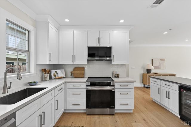 617 G St, Petaluma, CA 94952