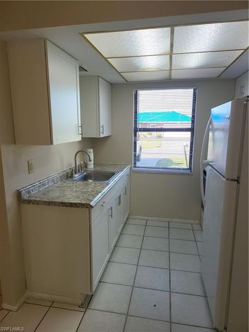 3705 SW Santa Barbara PL, Cape Coral, FL 33914