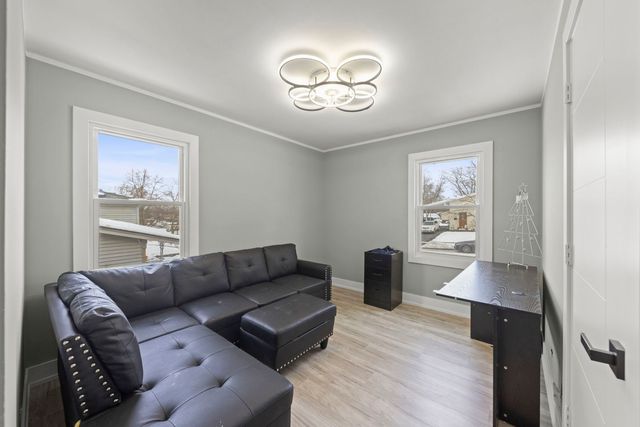 1364 Leslie Lane, Glendale Heights, IL 60139