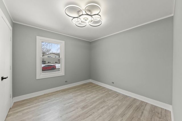 1364 Leslie Lane, Glendale Heights, IL 60139