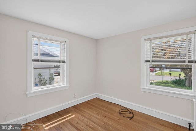 109 OAK ST, Elmer, NJ 08318