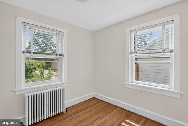 109 OAK ST, Elmer, NJ 08318
