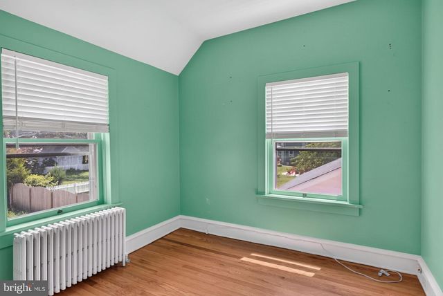 109 OAK ST, Elmer, NJ 08318