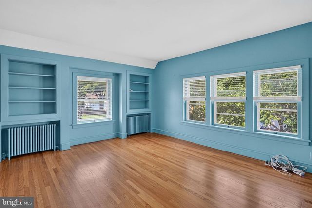 109 OAK ST, Elmer, NJ 08318