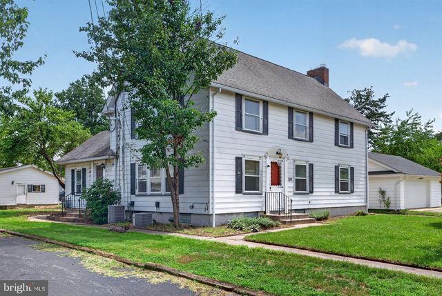 109 OAK ST, Elmer, NJ 08318