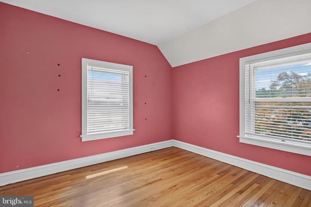 109 OAK ST, Elmer, NJ 08318