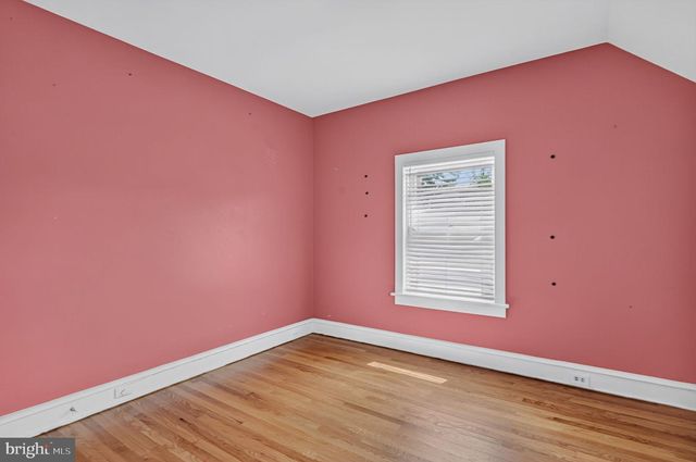 109 OAK ST, Elmer, NJ 08318