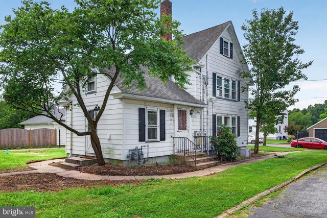 109 OAK ST, Elmer, NJ 08318