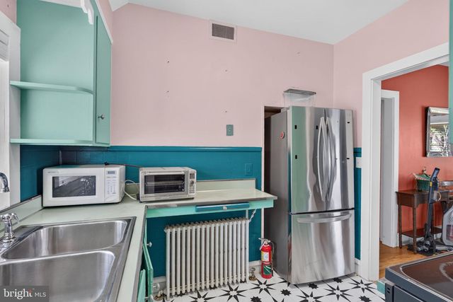 109 OAK ST, Elmer, NJ 08318