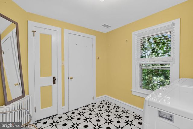 109 OAK ST, Elmer, NJ 08318