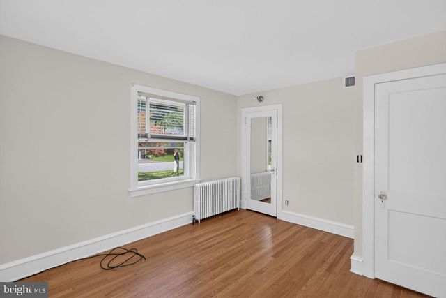 109 OAK ST, Elmer, NJ 08318