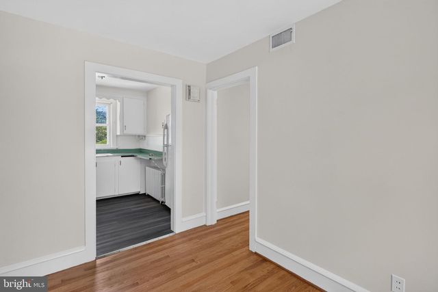 109 OAK ST, Elmer, NJ 08318