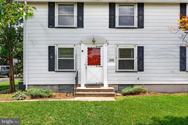 109 OAK ST, Elmer, NJ 08318