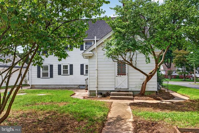 109 OAK ST, Elmer, NJ 08318
