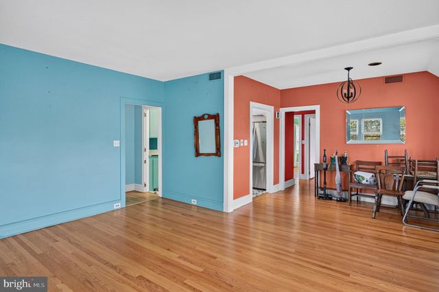 109 OAK ST, Elmer, NJ 08318