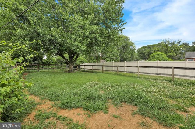 3329 WILLOW GROVE AVE, Reading, PA 19605
