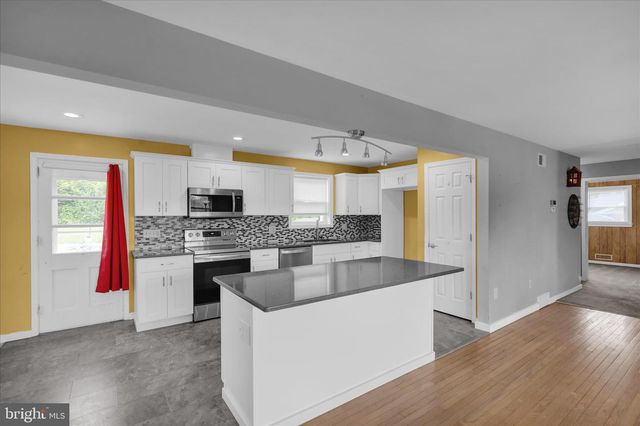 3329 WILLOW GROVE AVE, Reading, PA 19605