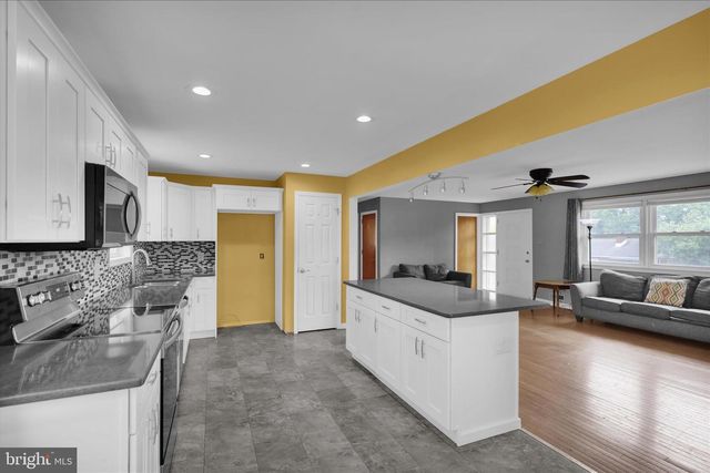 3329 WILLOW GROVE AVE, Reading, PA 19605