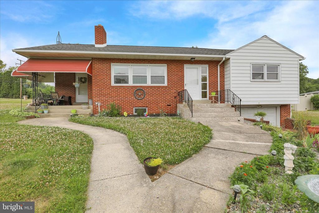 3329 WILLOW GROVE AVE, Reading, PA 19605