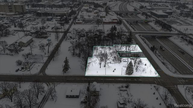 1215 S Grand Traverse Street, Flint, MI 48502