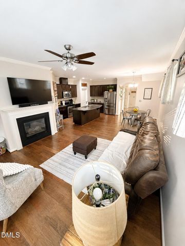 910 Branch Line Lane, Apex, NC 27502