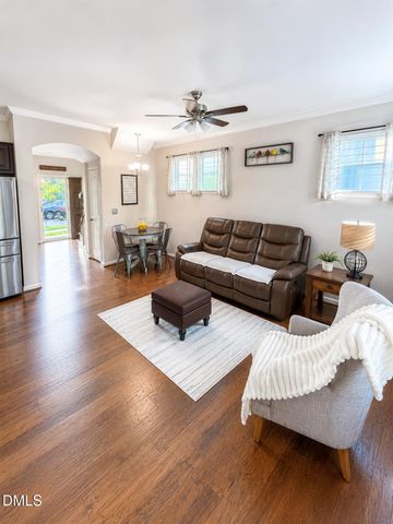 910 Branch Line Lane, Apex, NC 27502