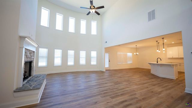 311 Garnet Drive, Bonaire, GA 31005