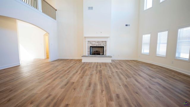 311 Garnet Drive, Bonaire, GA 31005